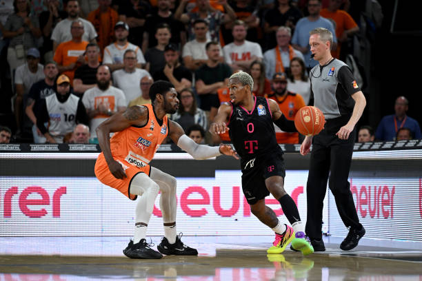 年来在国际 年来在国际